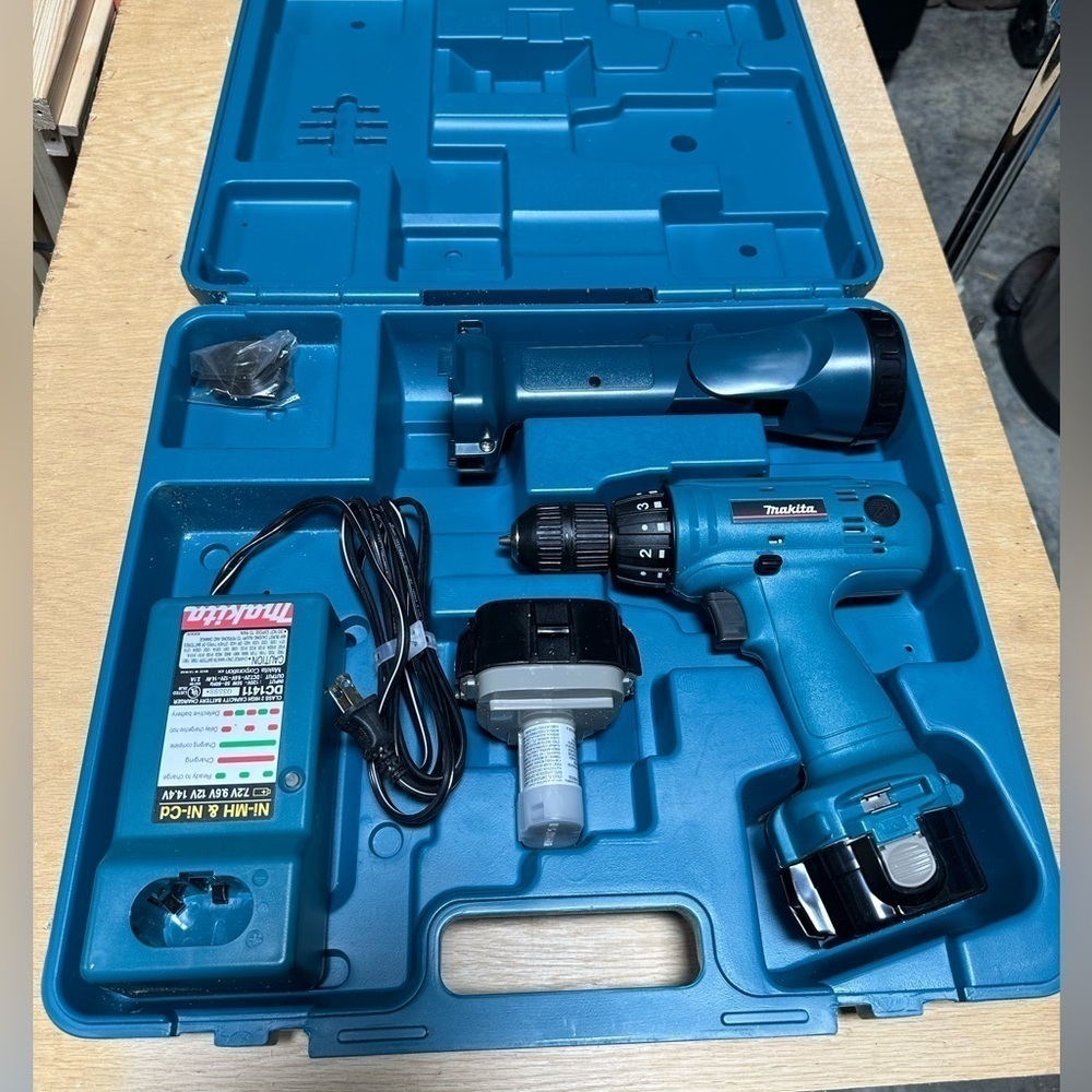 Makita Cordless Drill Kit​​​​​​​​